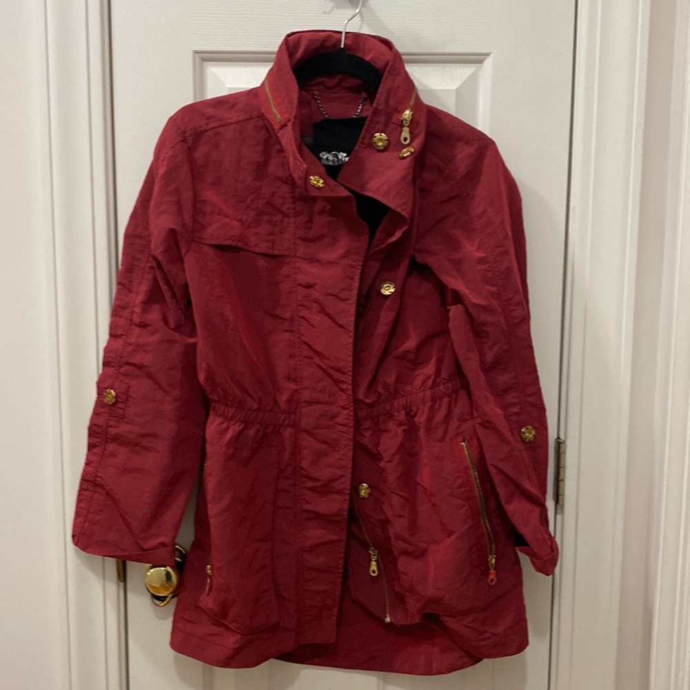 Rain coat burgundy, zipper and button front cinch waist zipper pocket hood